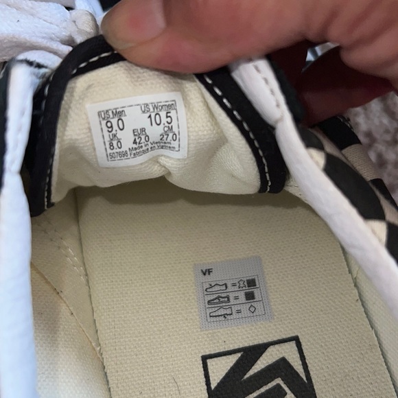 Van’s Size 9 - Picture 2 of 11